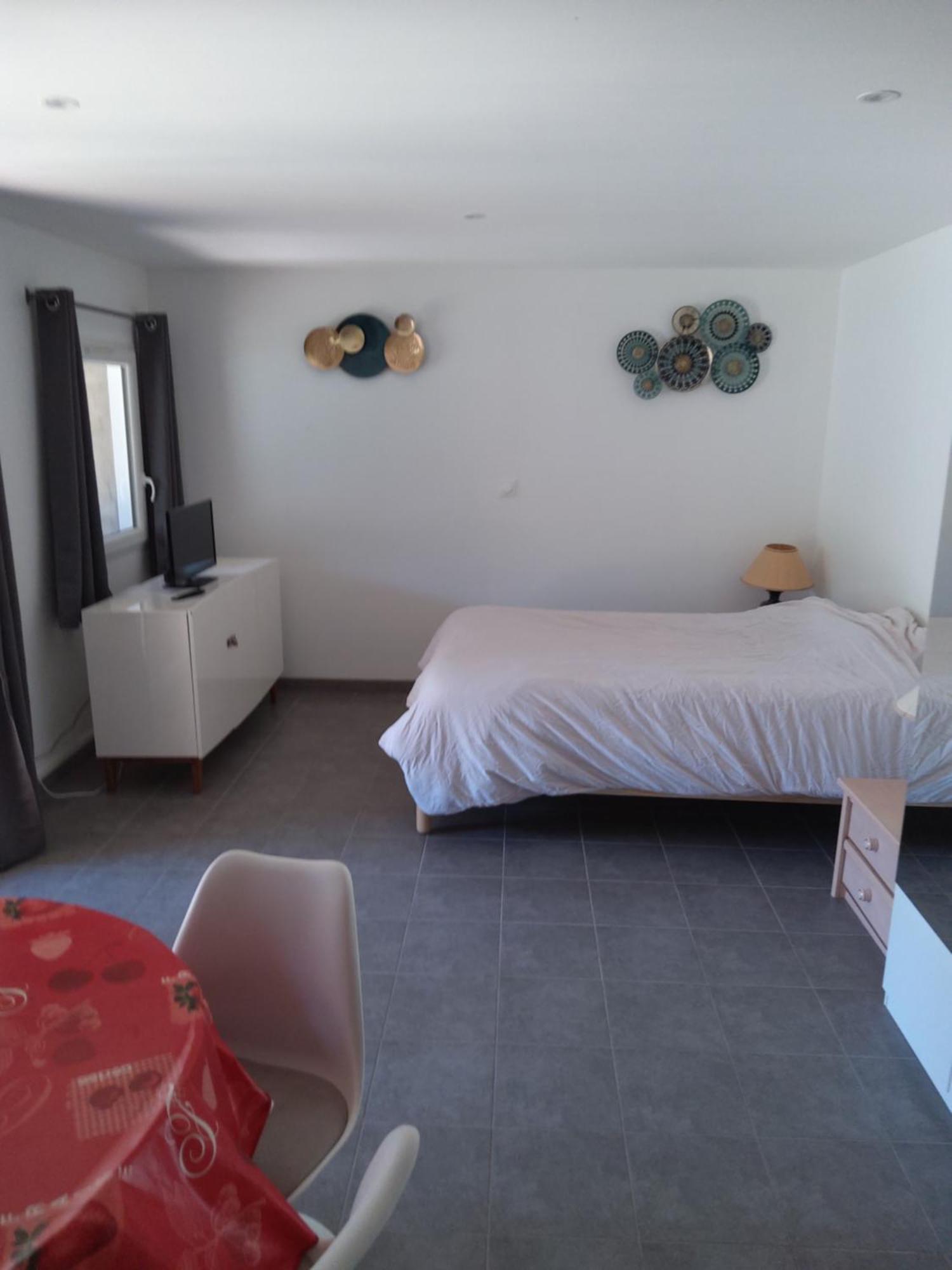 Ferienwohnung Meuble Avec Cour Sotteville-lès-Rouen Exterior foto
